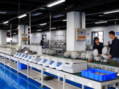 Velocità regolabile della centrifuga da tavolo a rotore del laboratorio medico