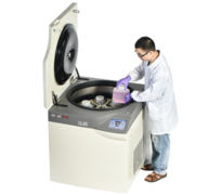 Installazione di rotori oscillatori di grande capacità per centrifuga CL8R a terra