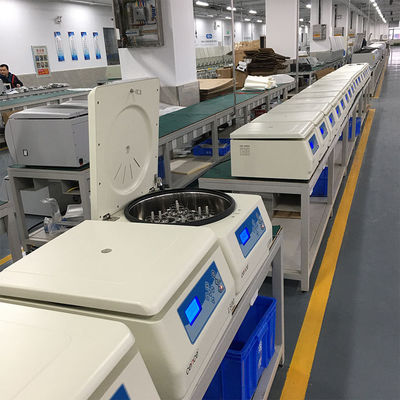 Centrifuga a bassa velocità L420 con controllo a microprocessore, display LCD e rotore in acciaio inossidabile per la ricerca clinica