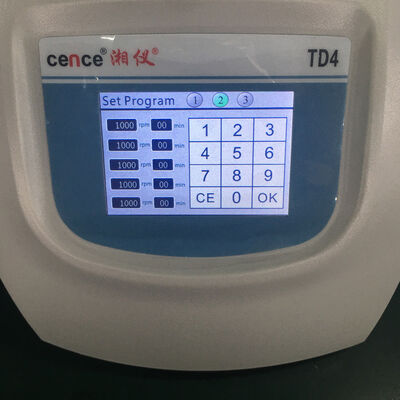 Centrifugatrice CENCE TD4 PRP con 4000 giri al minuto, costruzione in plastica ABS e capacità del rotore di 8x15 ml per uso in laboratorio